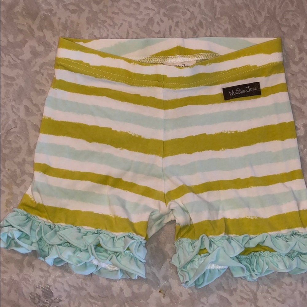 Matilda Jane size 6 or size 8 shorties
